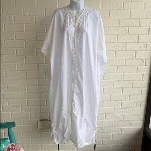 White 3/4 Sleeve Robe. Very Intricate Embroidery.  Side Slits. Full Button Front